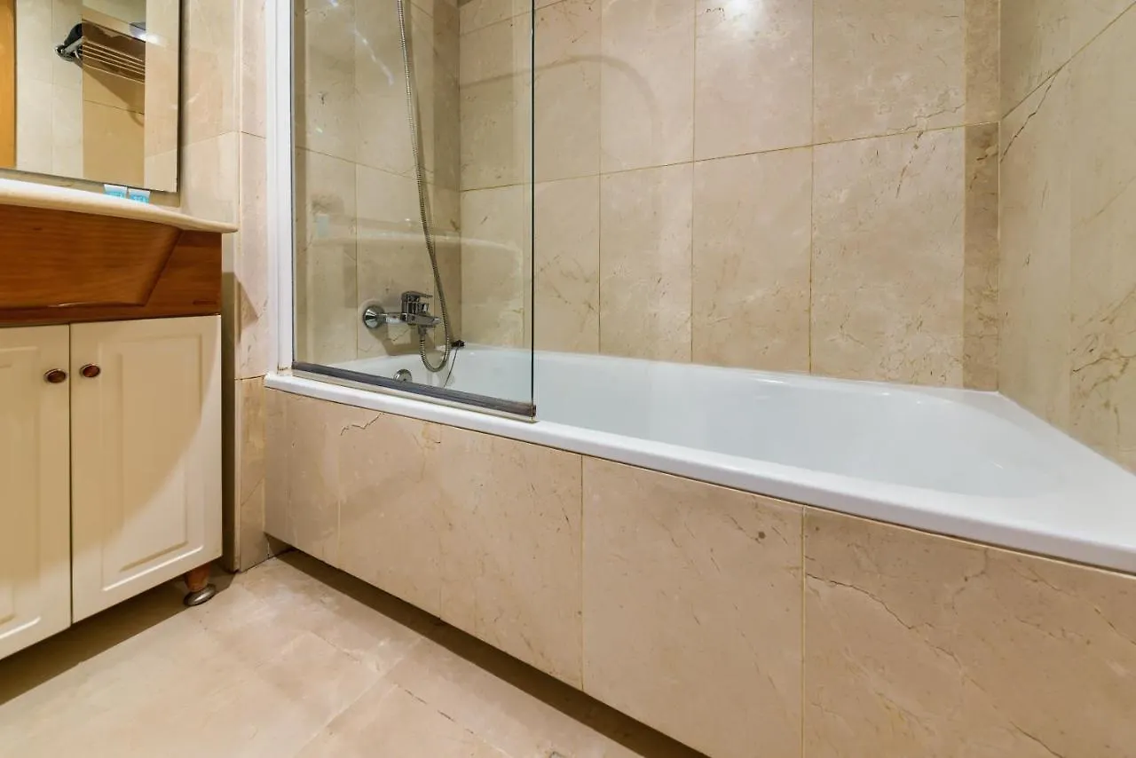 Apartamento Holidays2Benalmadena Arenal Golf 6 Guests With Terrace Pool & Garage 0*,  España